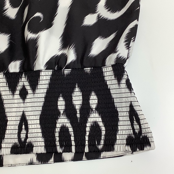 WHBM crowl neck metal straps waist band sleeveless blouse size Medium - Picture 6 of 10